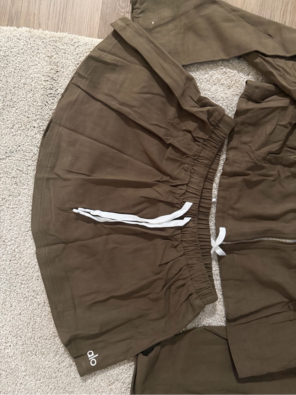ALO Yoga Olive Green Cropped Zip Jacket & Skirt Set - Picture 5 of 5